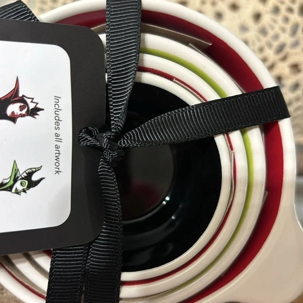 NWT Rae Dunn EVIL QUEENS DISNEY VILLAINS MEASURING CUPS